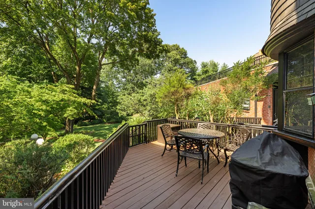 $995,000 | 401 East Evergreen Avenue, Philadelphia, PA 19118