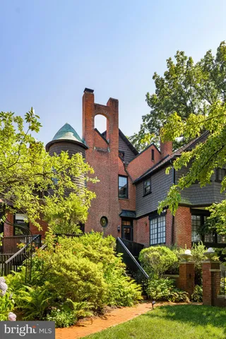 $995,000 | 401 East Evergreen Avenue, Philadelphia, PA 19118