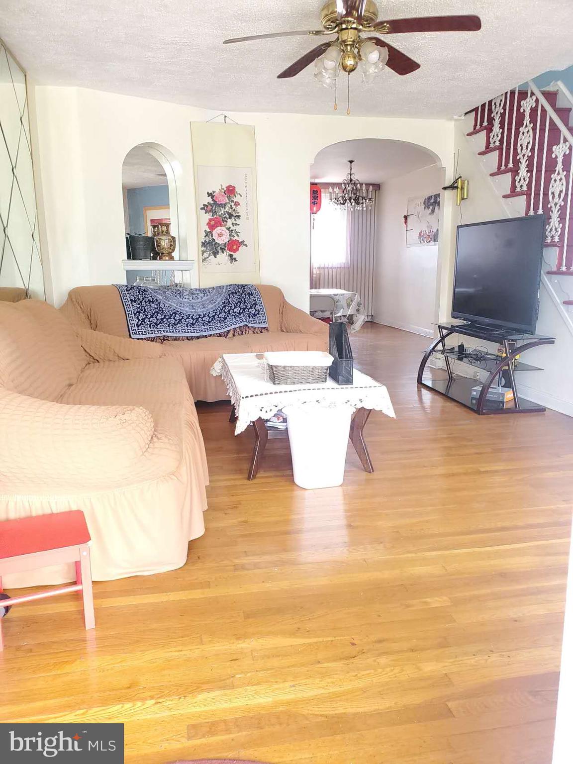 2937 Hellerman Street Philadelphia, PA 19149 - Photo 2 of 11