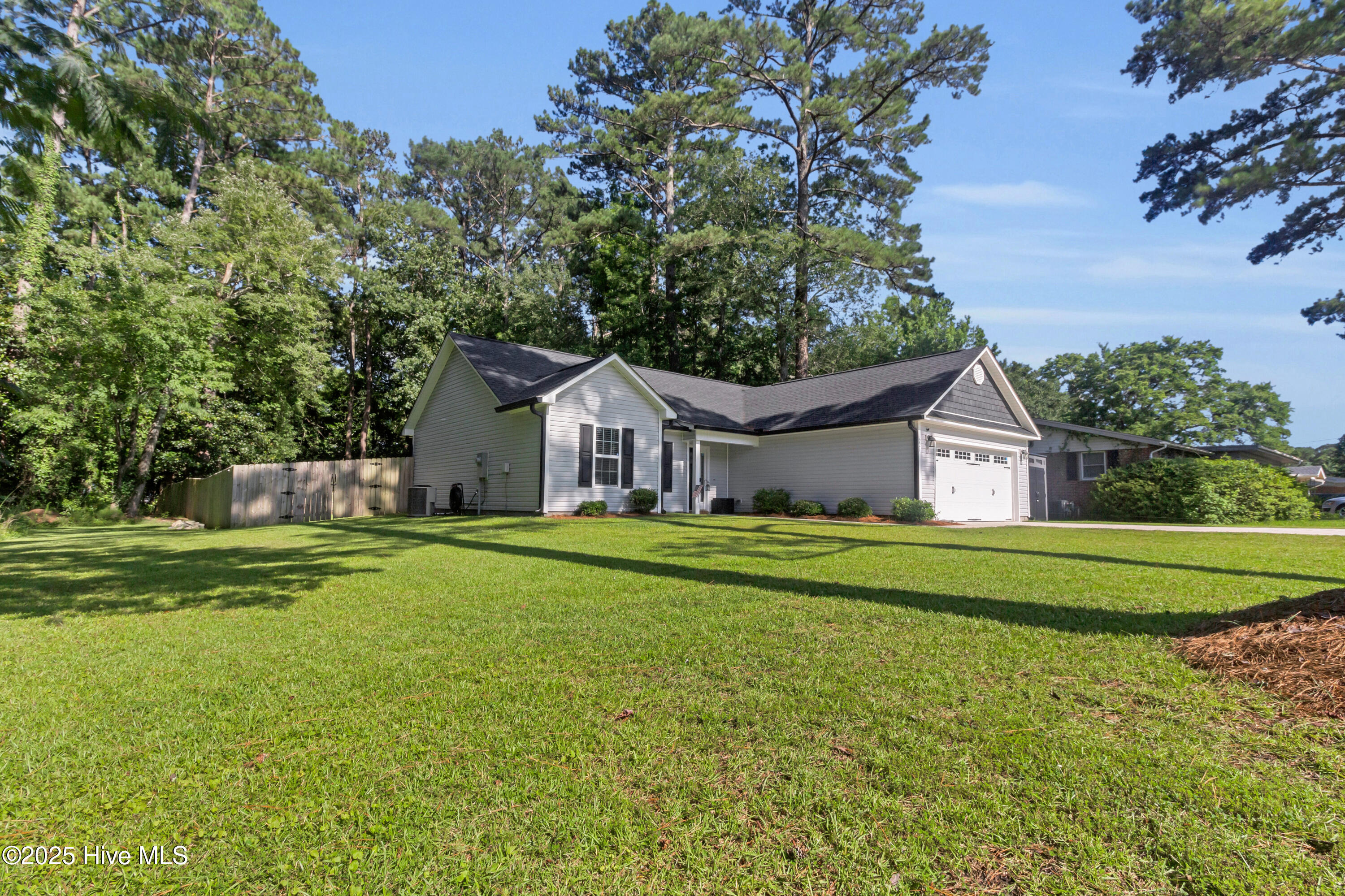 221 Church Road Havelock, NC 28532 - Photo 4 of 29 26
