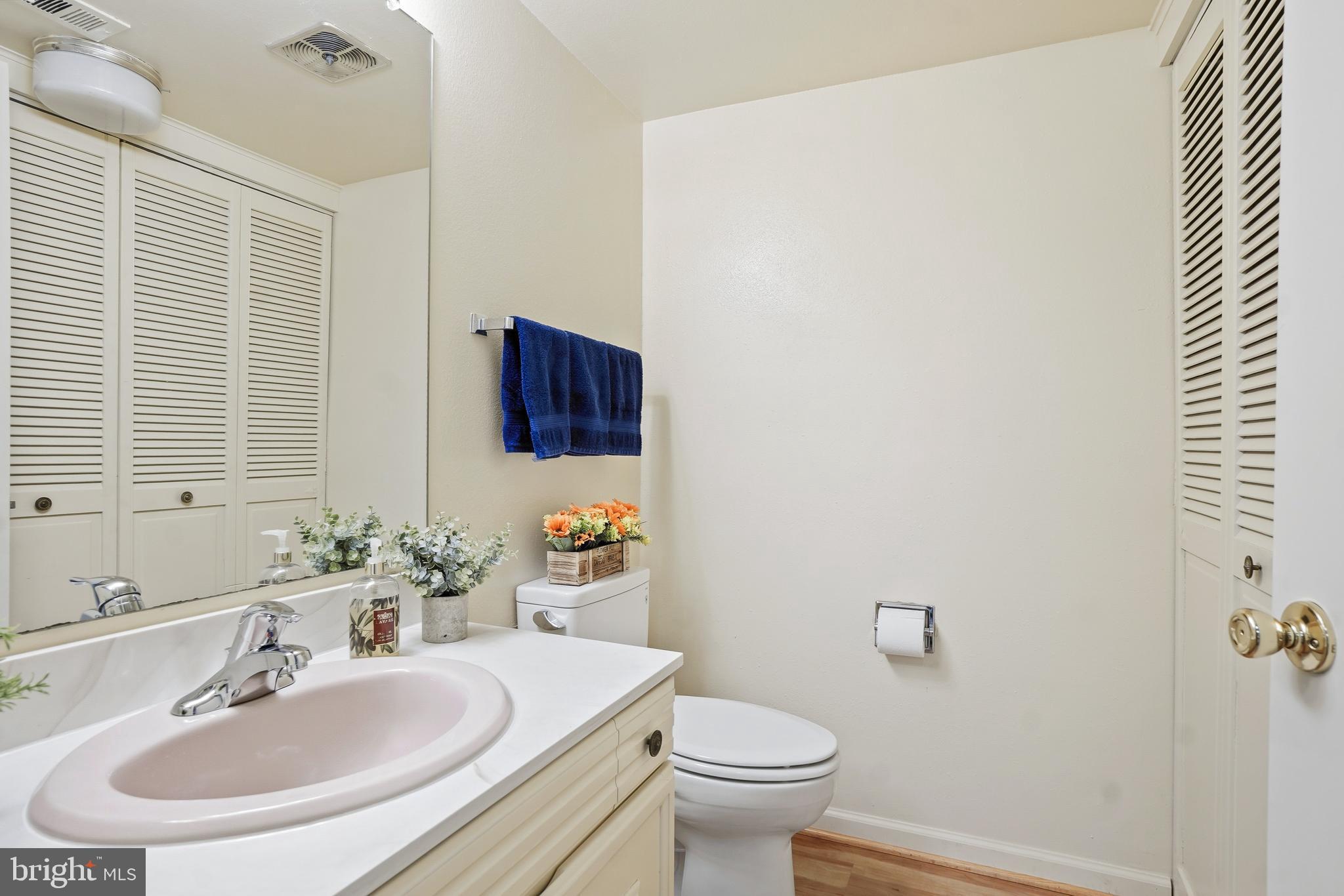 3387 South Leisure World Boulevard, Unit 91G Silver Spring, MD 20906 - Photo 5 of 29 Main Level Powder Room