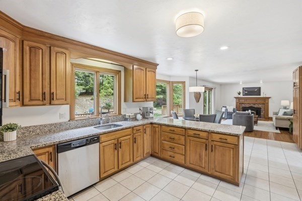 5 Gray Farm Road Littleton, MA 01460 - Photo 11 of 42 Gallery Image 11