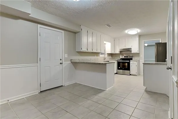 $2,350 | 1570 Rose Pointe Drive, Loganville, GA 30052