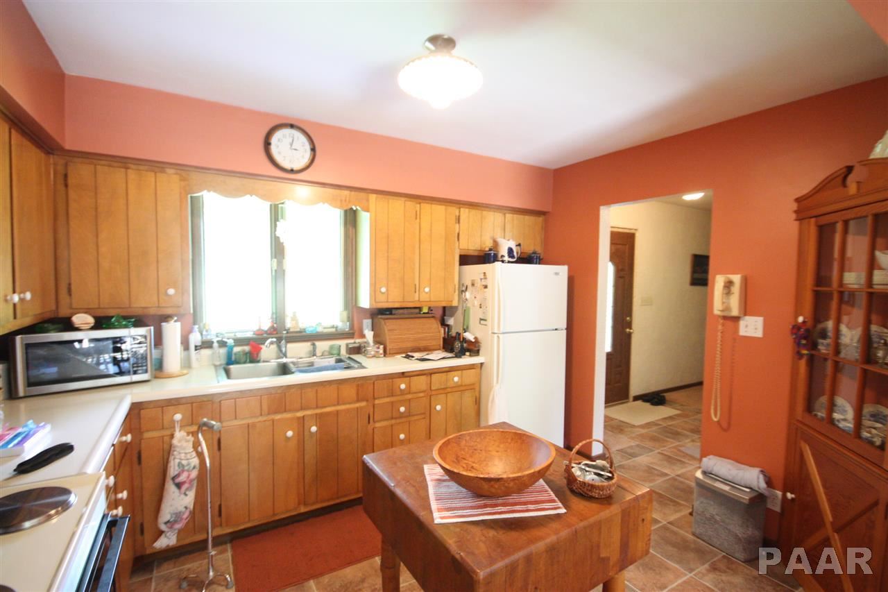 6826 West Lancaster Road Bartonville, IL 61607 - Photo 11 of 36