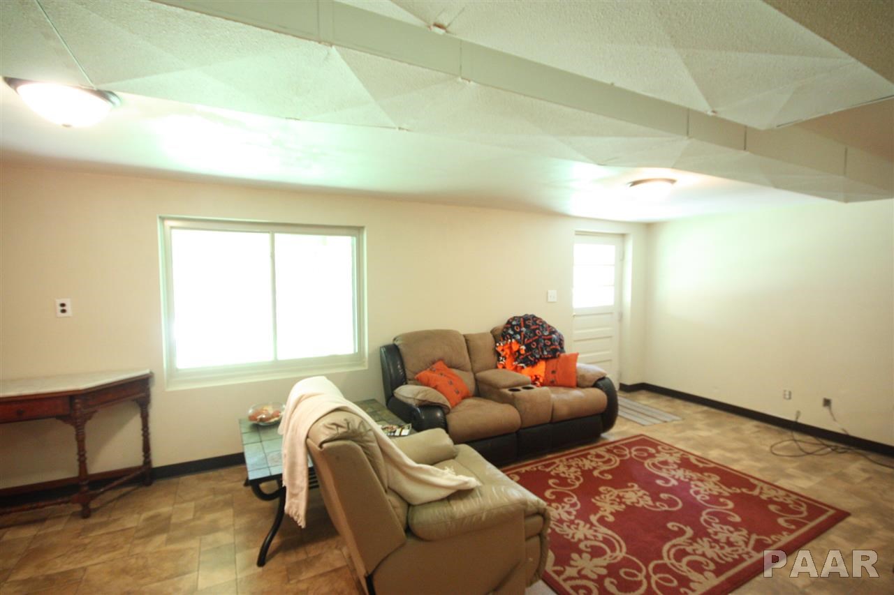 6826 West Lancaster Road Bartonville, IL 61607 - Photo 17 of 36