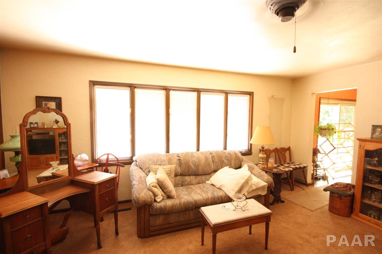6826 West Lancaster Road Bartonville, IL 61607 - Photo 5 of 36