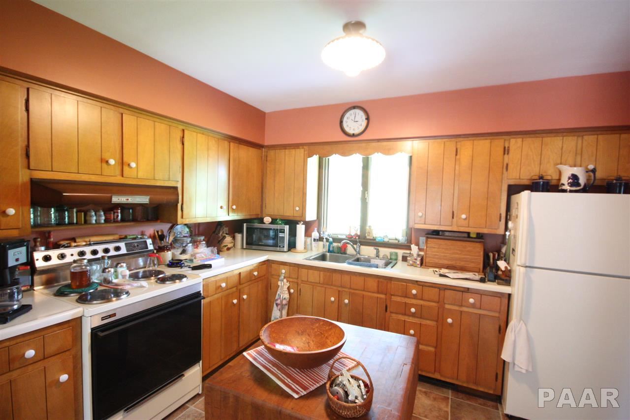 6826 West Lancaster Road Bartonville, IL 61607 - Photo 10 of 36