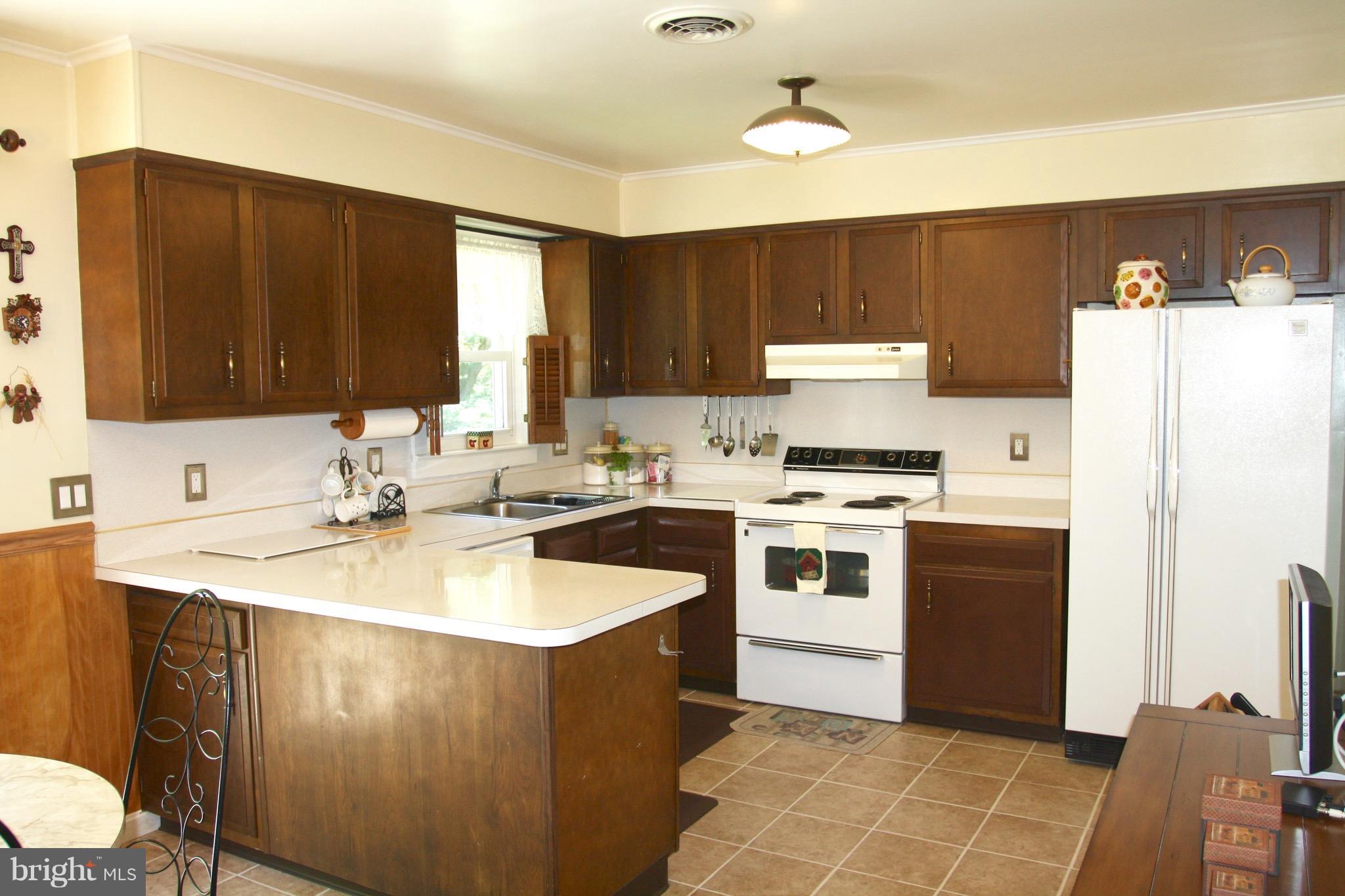 1851 Wilson Road Huntingtown, MD 20639 - Photo 8 of 25 Kitchen