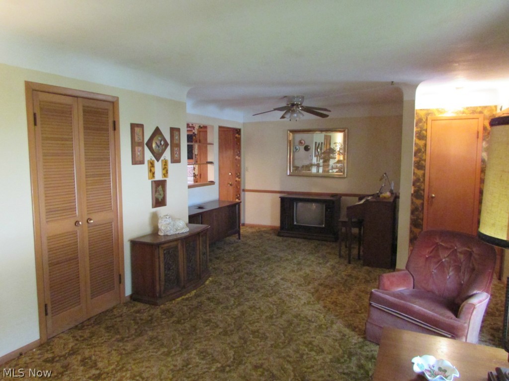 6168 Westerham Road Cleveland, OH 44124 - Photo 6 of 21
