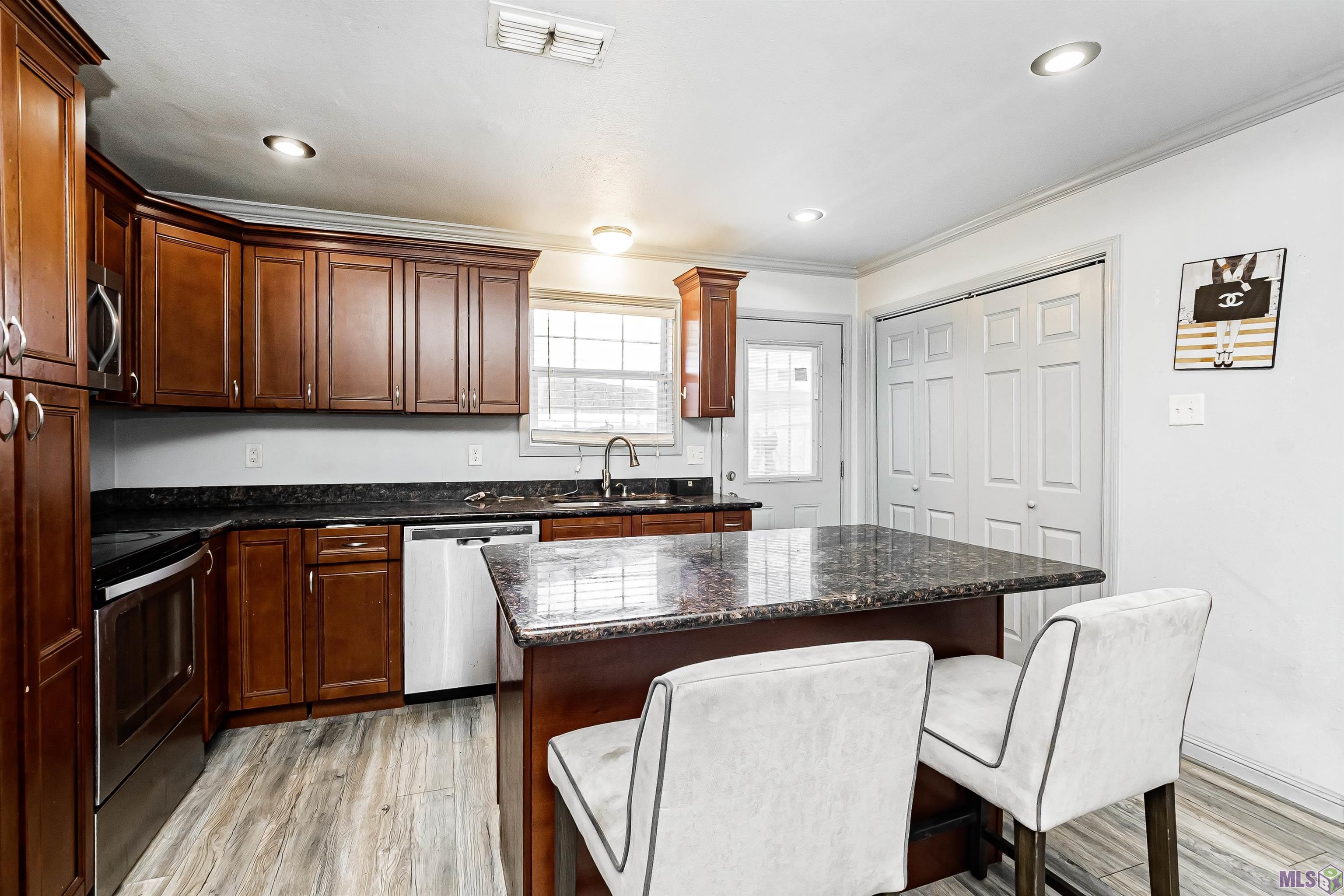 1769 Boulevard De Province, Unit E Baton Rouge, LA 70816 - Photo 5 of 10