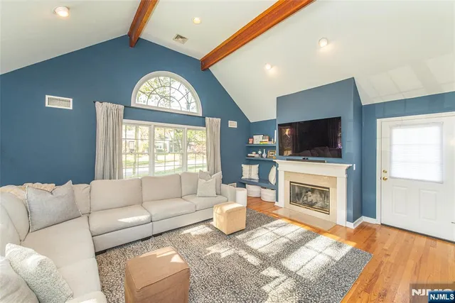 $945,000 | 63 Glen Boulevard, Glen Rock, NJ 07452