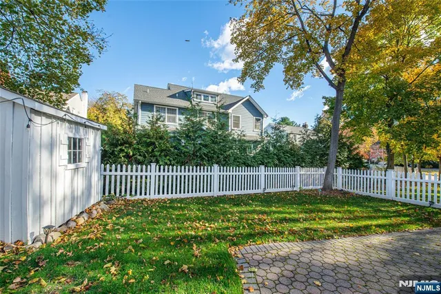 $945,000 | 63 Glen Boulevard, Glen Rock, NJ 07452