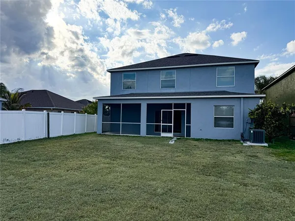 $419,990 | 909 Meadow Glade Drive, Ruskin, FL 33570