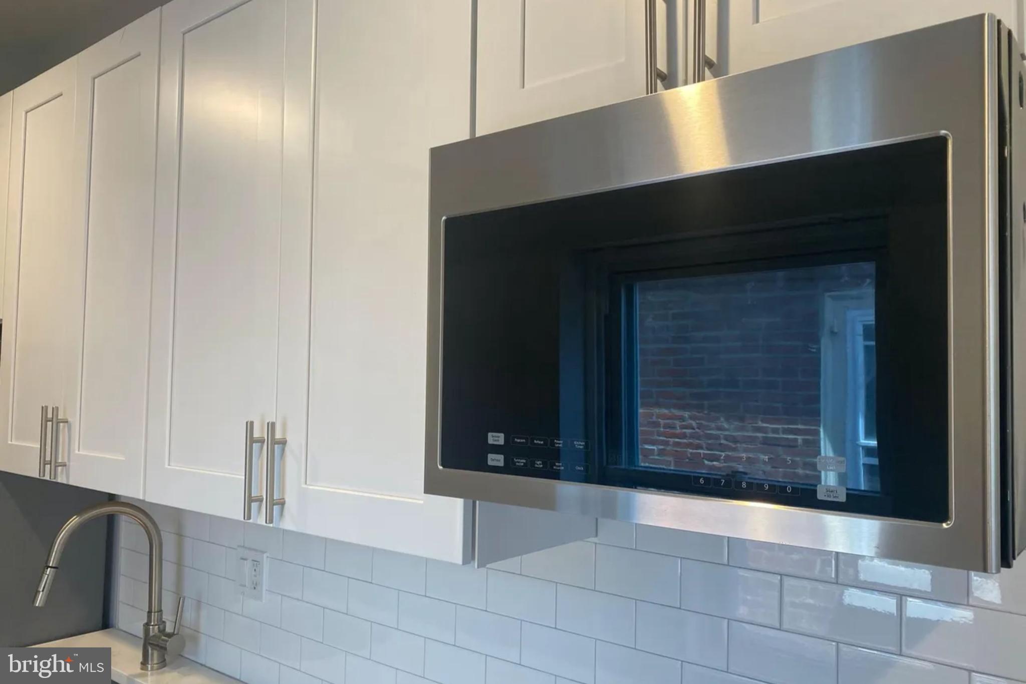 1616 Spruce Street, Unit 3R Philadelphia, PA 19103 - Photo 6 of 9 a view of an entryway