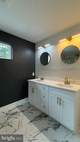 $3,500 | 465 Laurel Street, Beverly, NJ 08010