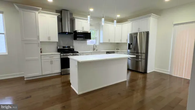 $3,500 | 465 Laurel Street, Beverly, NJ 08010