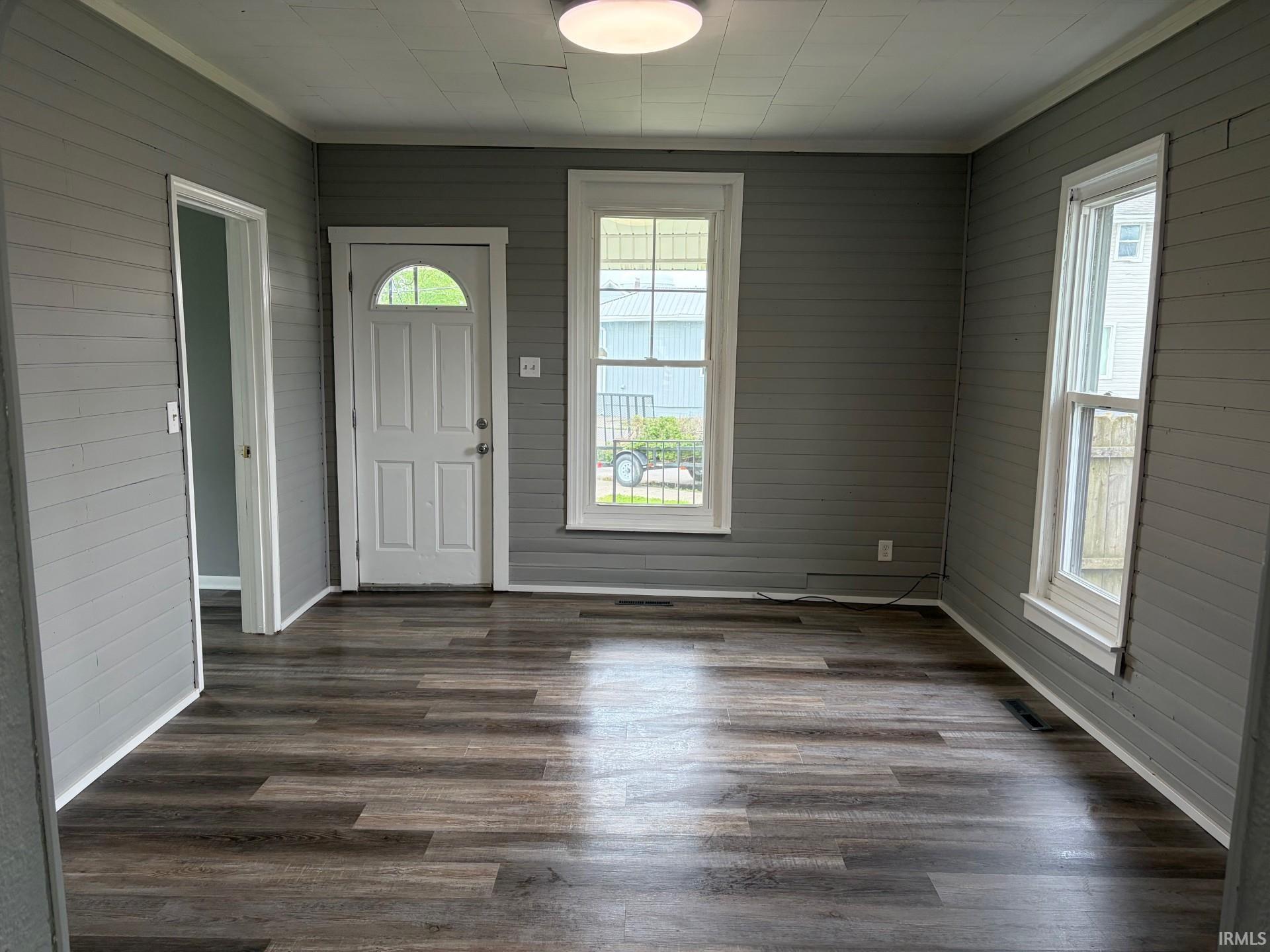 2128 Grand Avenue New Castle, IN 47362 - Photo 2 of 12