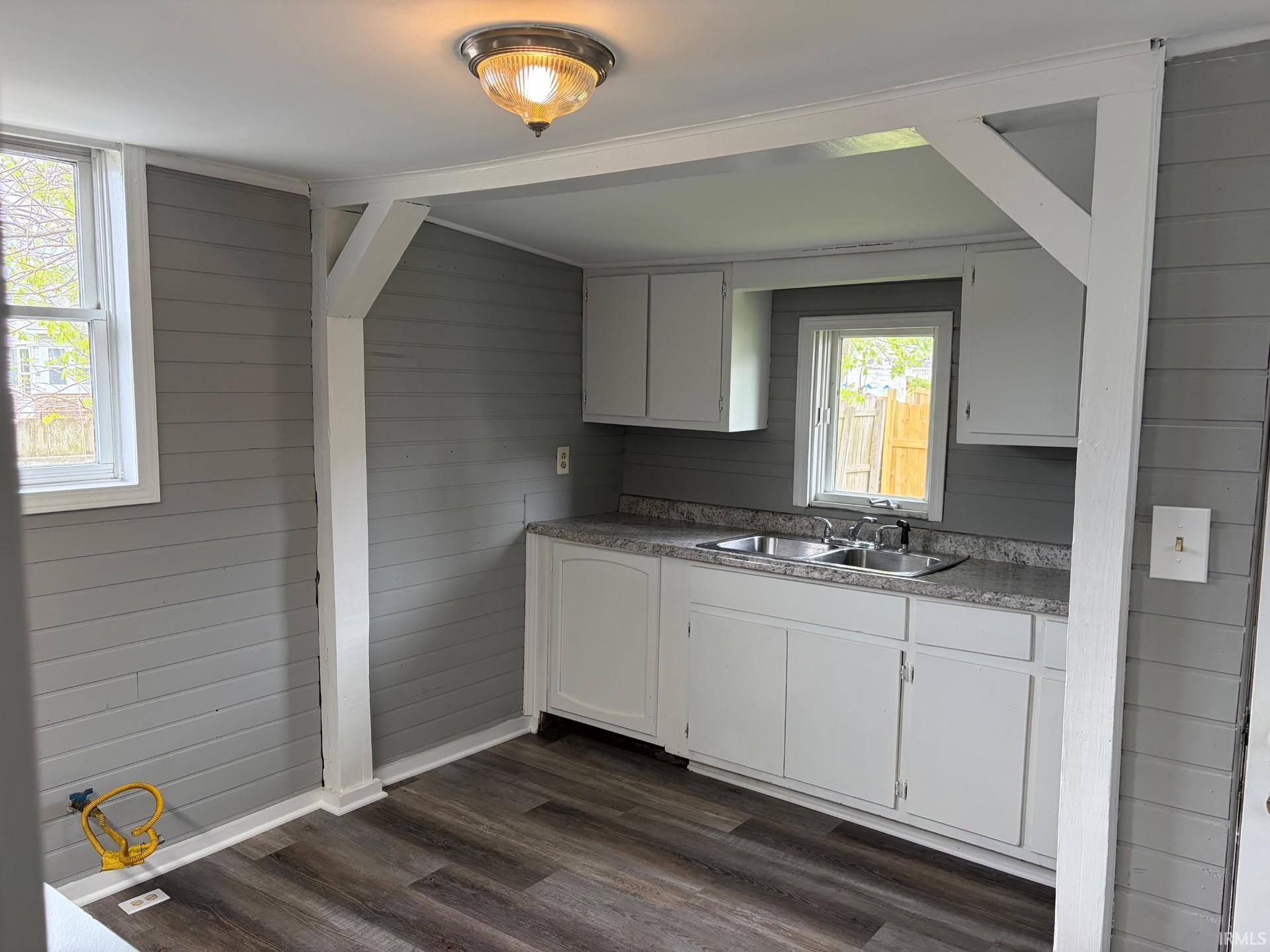 2128 Grand Avenue New Castle, IN 47362 - Photo 5 of 12