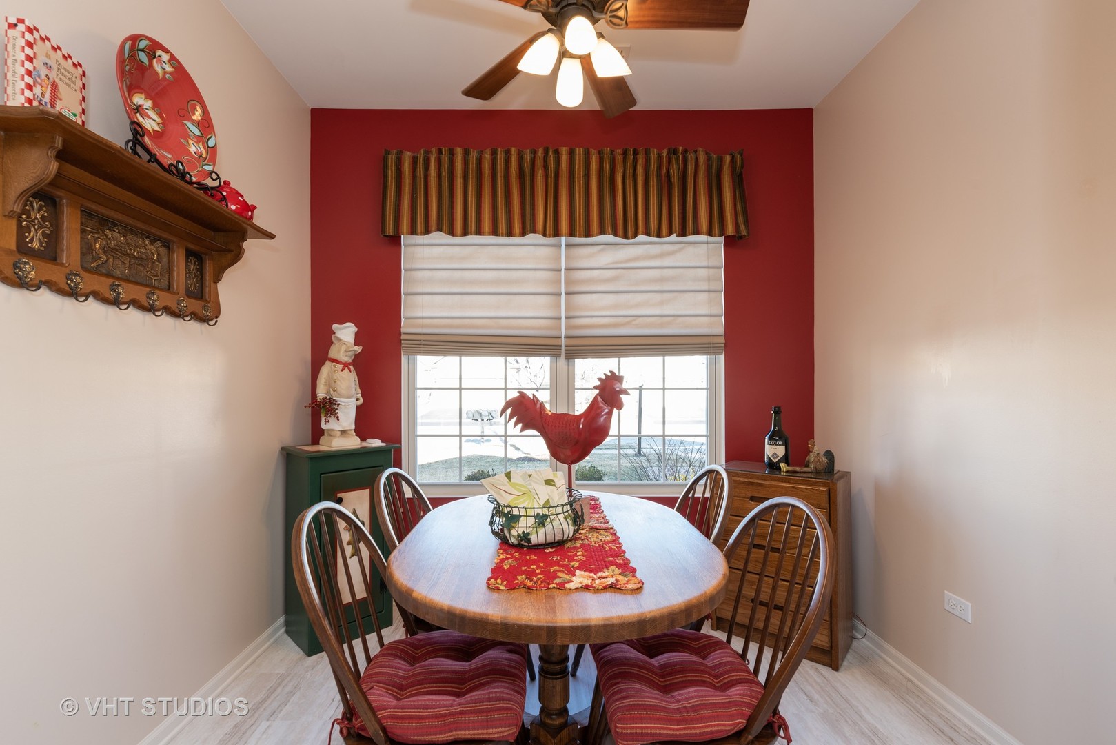 2461 Rolling Ridge Elgin, IL 60124 - Photo 9 of 27