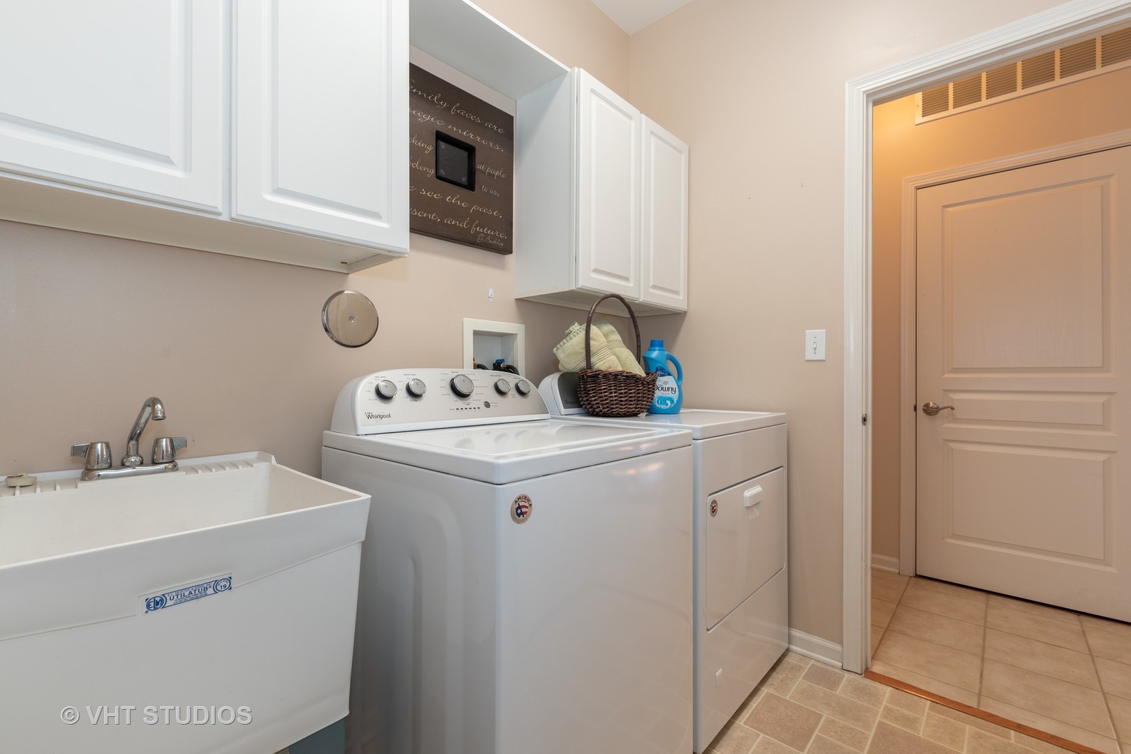2461 Rolling Ridge Elgin, IL 60124 - Photo 10 of 27