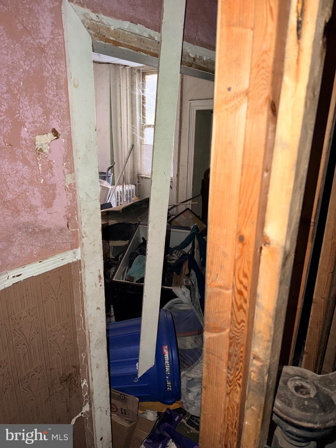 2716 East Lehigh Avenue Philadelphia, PA 19125 - Photo 4 of 7 a view of walk in closet