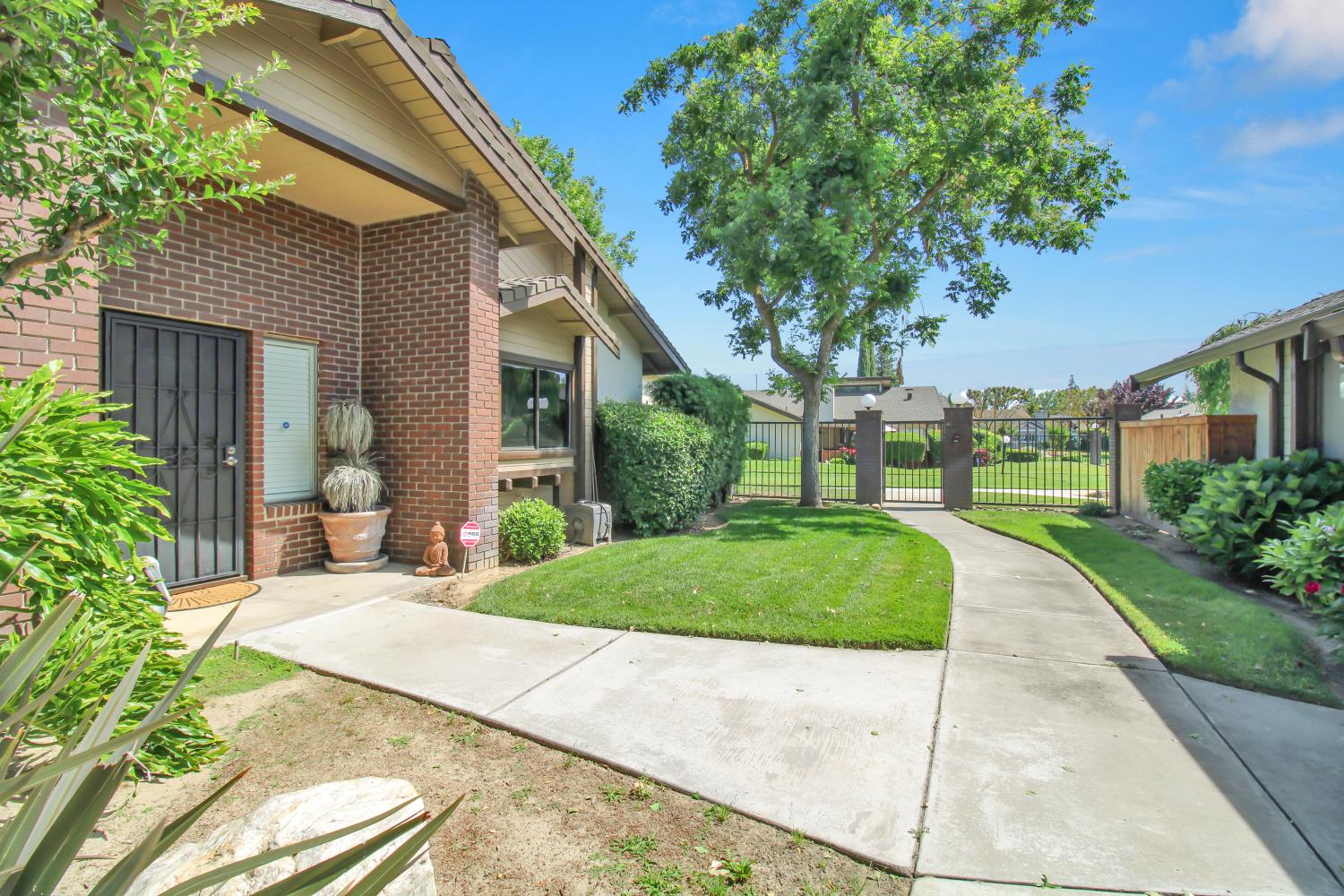 762 East Milgeo Avenue Ripon, CA 95366 - Photo 3 of 33