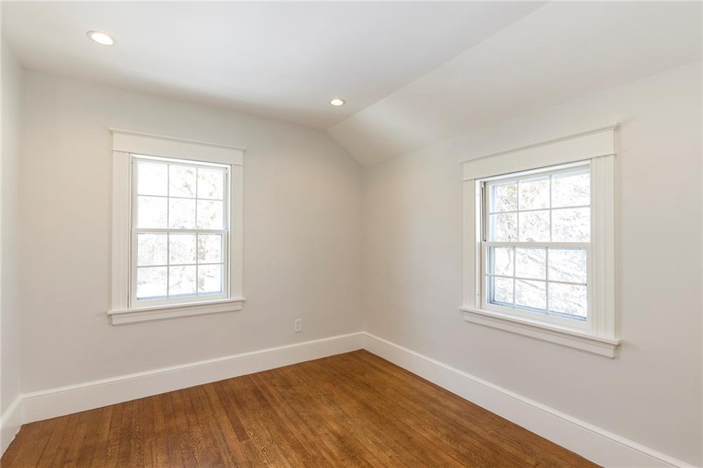15 Ivie Road Cape Elizabeth, ME 04107 - Photo 13 of 35 Photo
