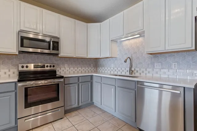 $220,000 | 4824 East 53rd Street, Unit 509, Minneapolis, MN 55417