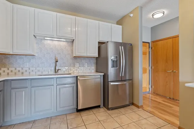 $220,000 | 4824 East 53rd Street, Unit 509, Minneapolis, MN 55417
