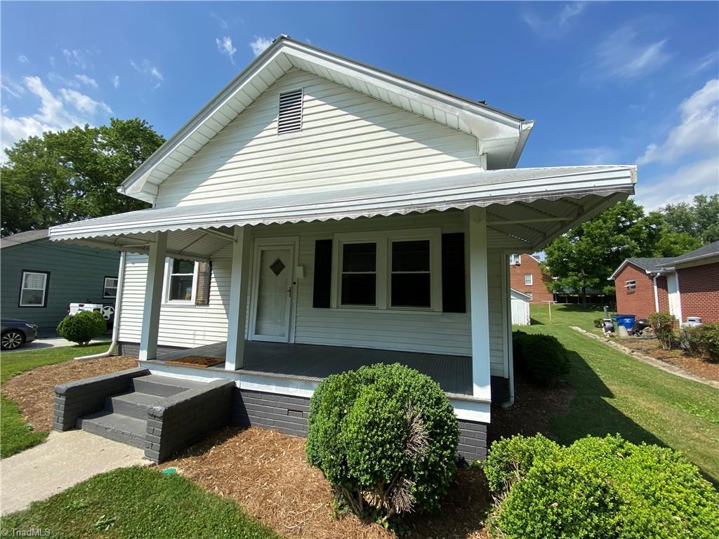 721 Spring Street Mount Airy, NC 27030 - Photo 2 of 18 Gallery Image 2