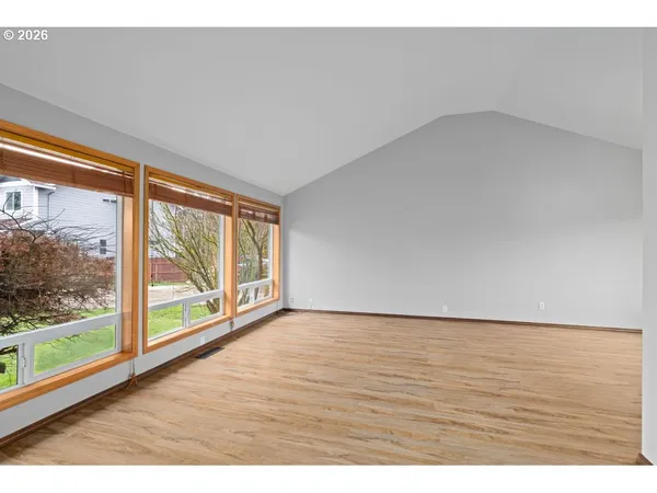 $494,900 | 1010 East 2nd Street, Yamhill, OR 97148
