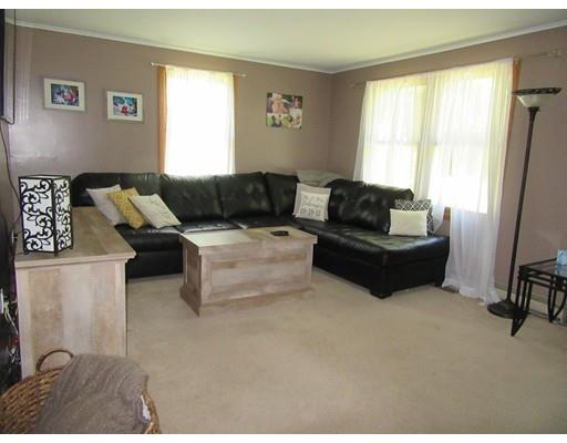 113 Draper Road East Brookfield, MA 01515 - Photo 3 of 33 a living room with furniture and a window