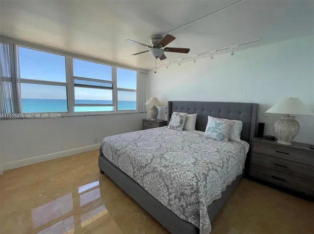 $3,400 | 1890 South Ocean Drive, Unit 702, Hallandale Beach, FL 33009
