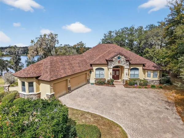 $985,000 | 2007 Country Club Drive, Eustis, FL 32726