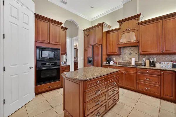 $985,000 | 2007 Country Club Drive, Eustis, FL 32726