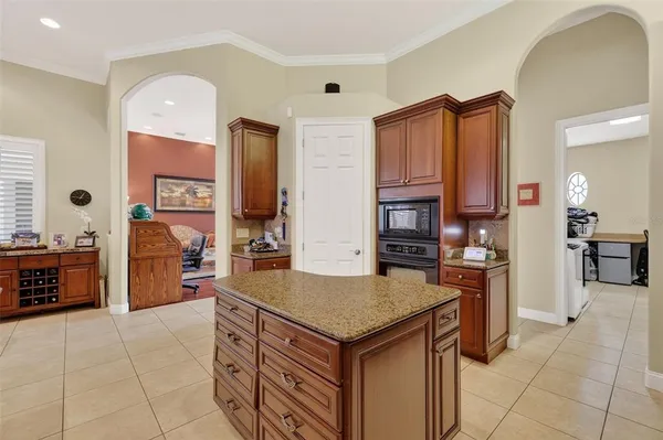 $985,000 | 2007 Country Club Drive, Eustis, FL 32726