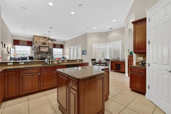 $985,000 | 2007 Country Club Drive, Eustis, FL 32726