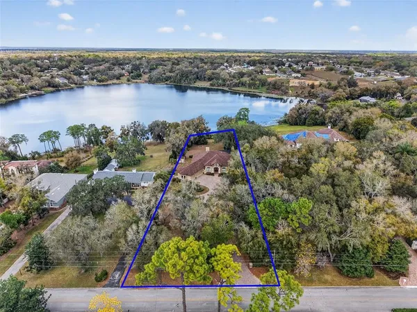 $985,000 | 2007 Country Club Drive, Eustis, FL 32726