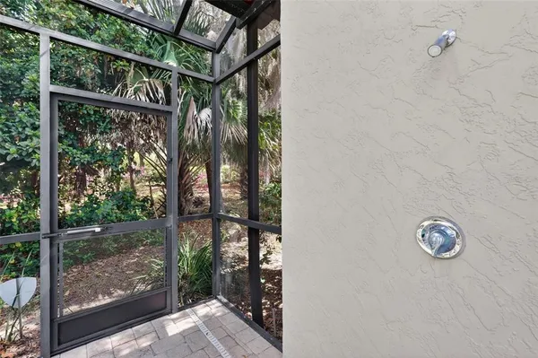 $985,000 | 2007 Country Club Drive, Eustis, FL 32726