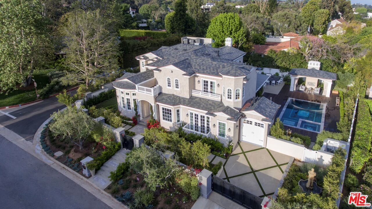 524 North Tigertail Road Los Angeles, CA 90049 - Photo 1 of 22 Gallery Image 1