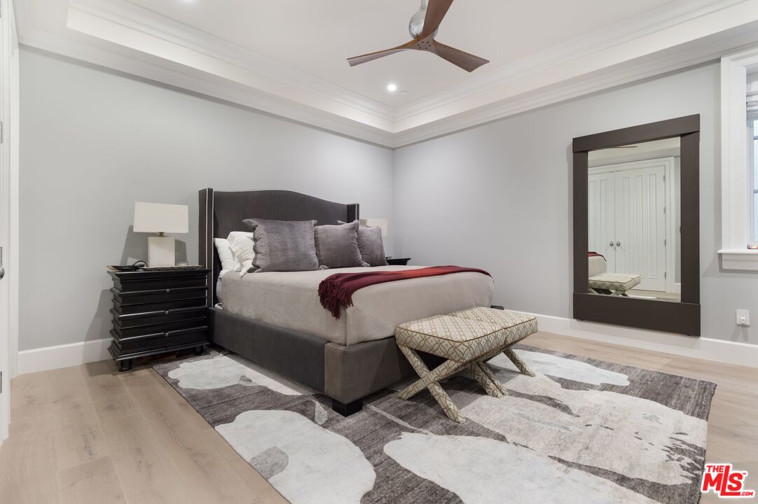 524 North Tigertail Road Los Angeles, CA 90049 - Photo 15 of 22 Gallery Image 15