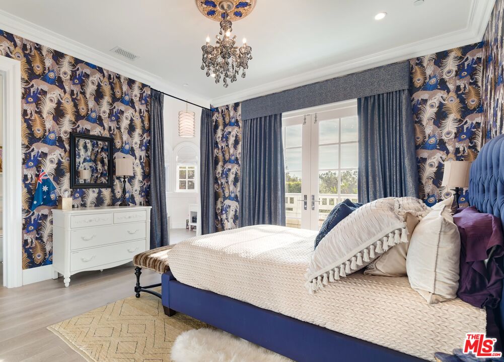 524 North Tigertail Road Los Angeles, CA 90049 - Photo 17 of 22 Gallery Image 17