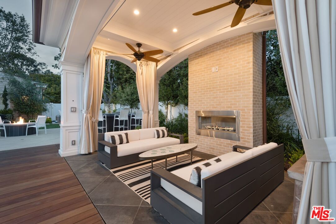 524 North Tigertail Road Los Angeles, CA 90049 - Photo 19 of 22 Gallery Image 19