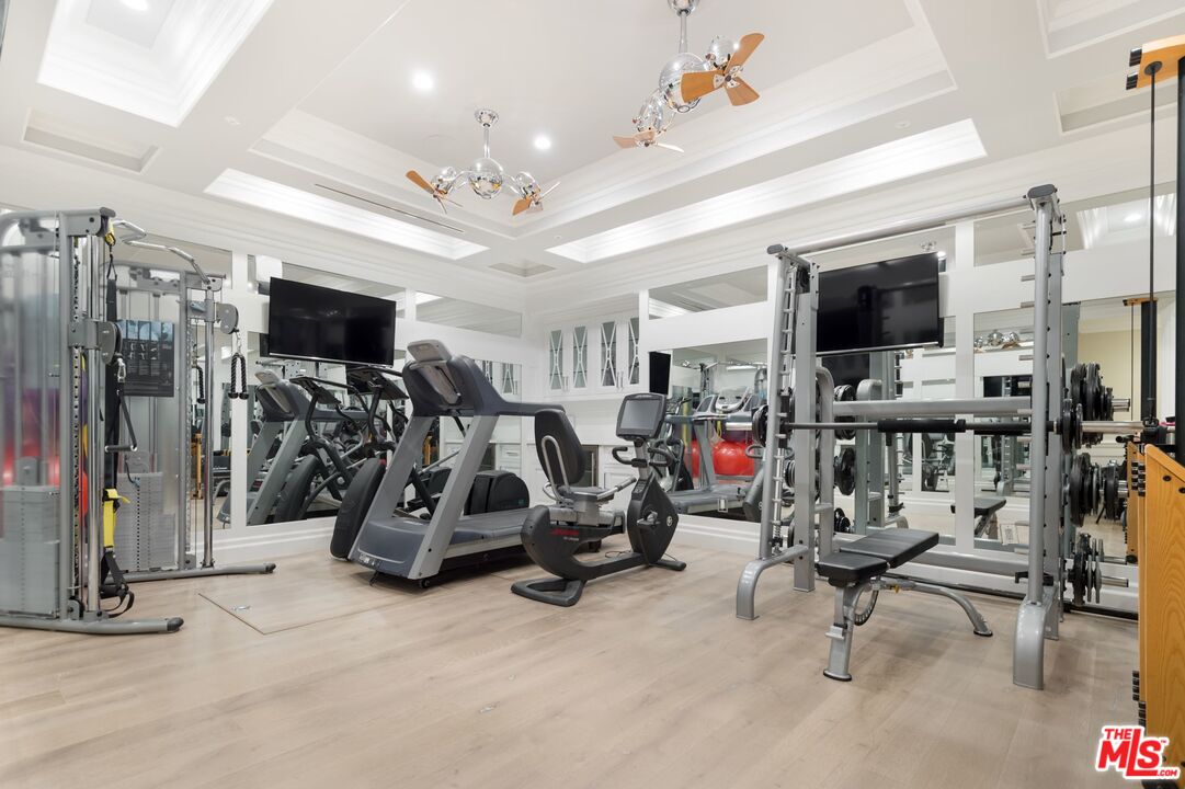 524 North Tigertail Road Los Angeles, CA 90049 - Photo 20 of 22 Gallery Image 20
