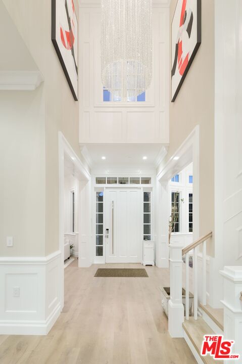 524 North Tigertail Road Los Angeles, CA 90049 - Photo 6 of 22 Gallery Image 6