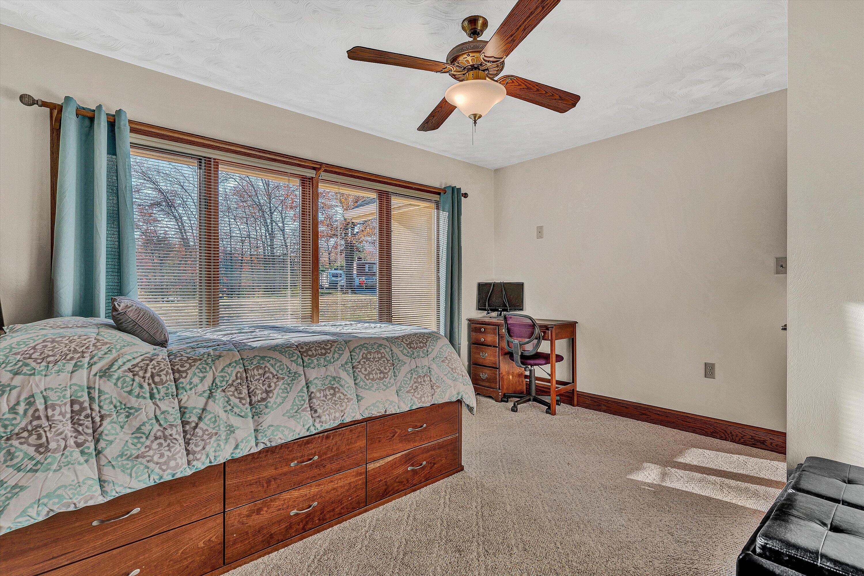 733 Tyler Road Salem, VA 24153 - Photo 26 of 60 26-SGM-06244