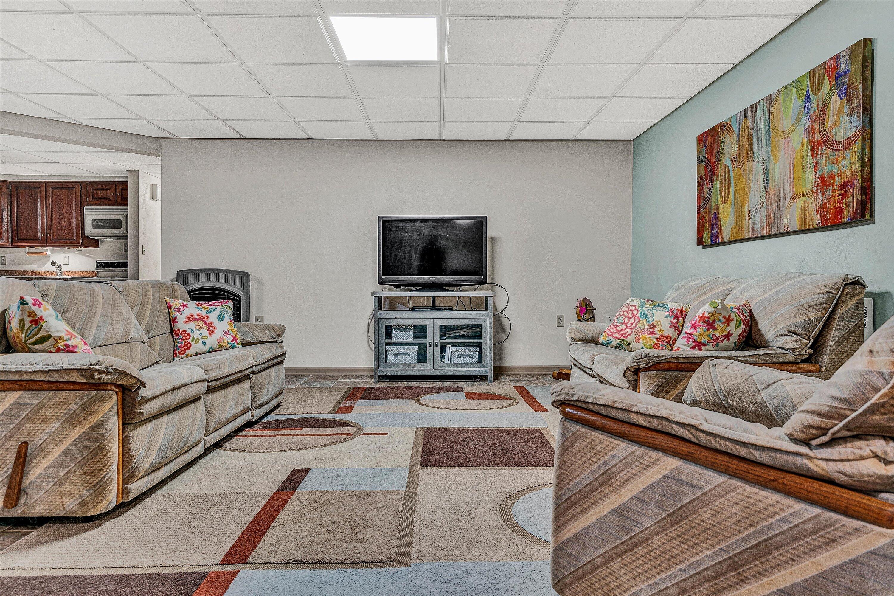 733 Tyler Road Salem, VA 24153 - Photo 29 of 60 29-SGM-06259