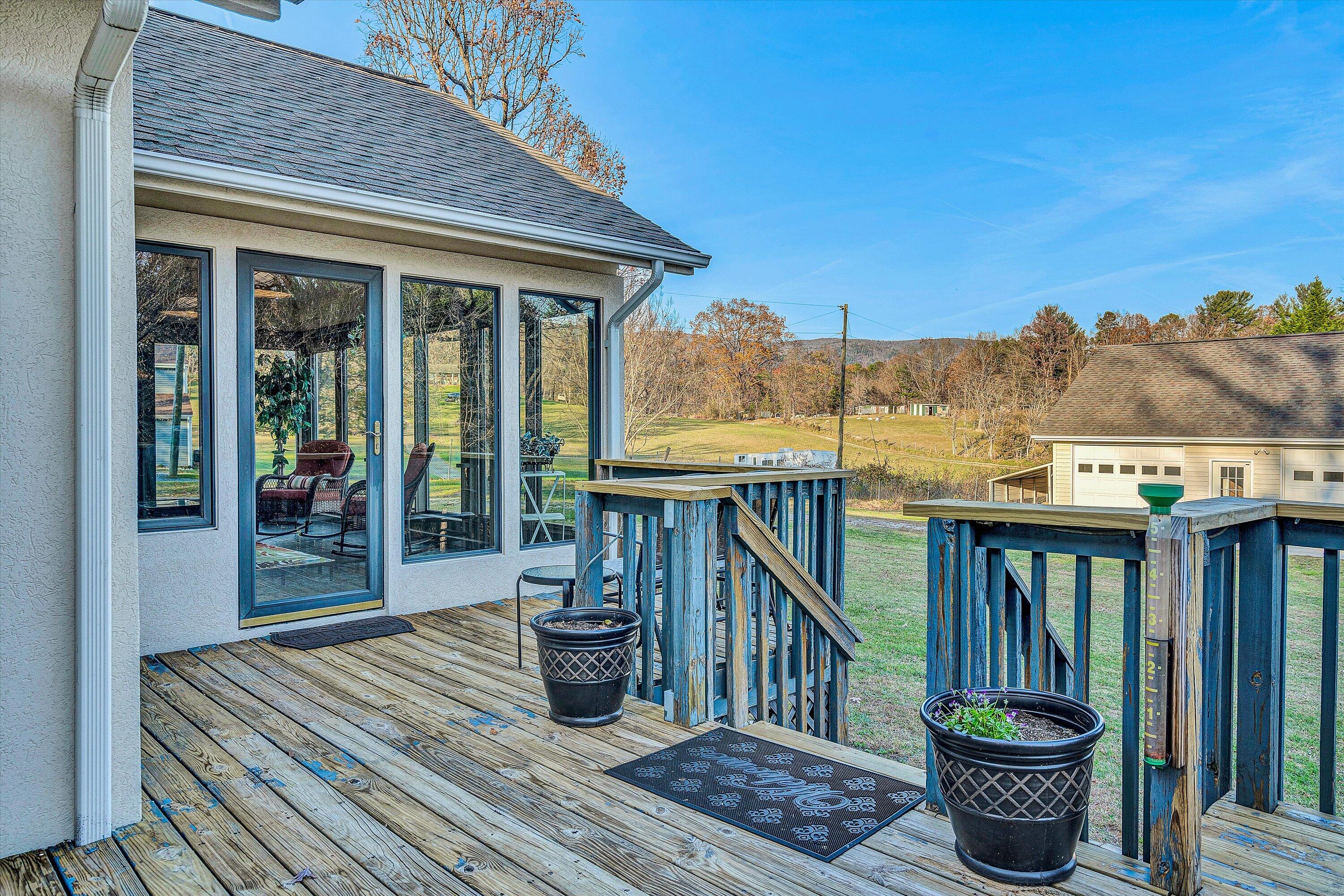 733 Tyler Road Salem, VA 24153 - Photo 41 of 60 41-SGM-06304