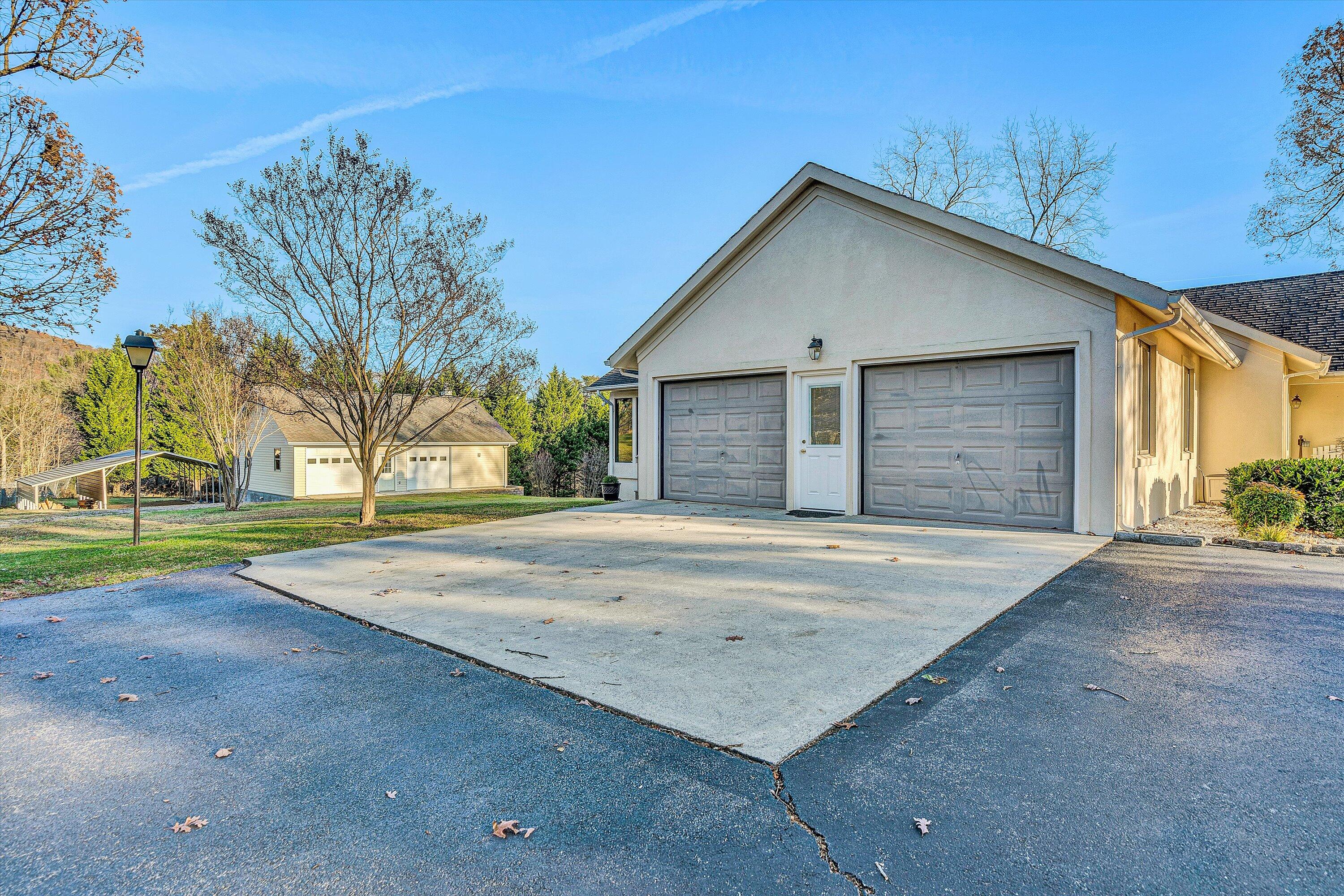 733 Tyler Road Salem, VA 24153 - Photo 43 of 60 43-SGM-06295