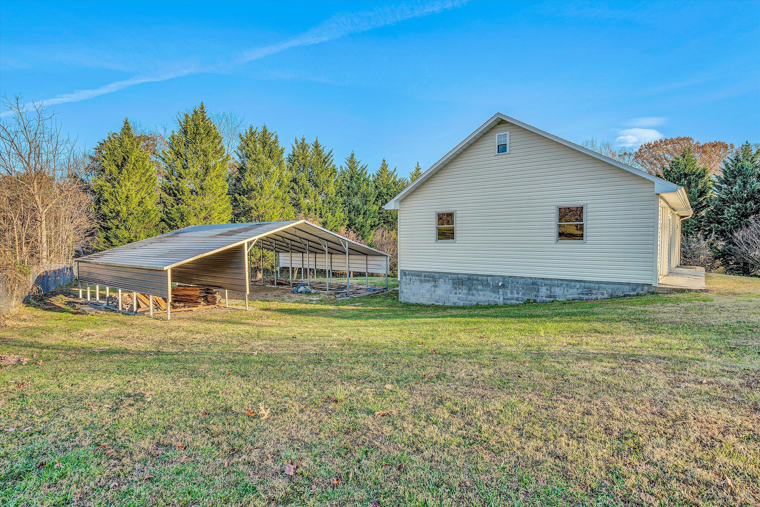 733 Tyler Road Salem, VA 24153 - Photo 47 of 60 47-SGM-06316